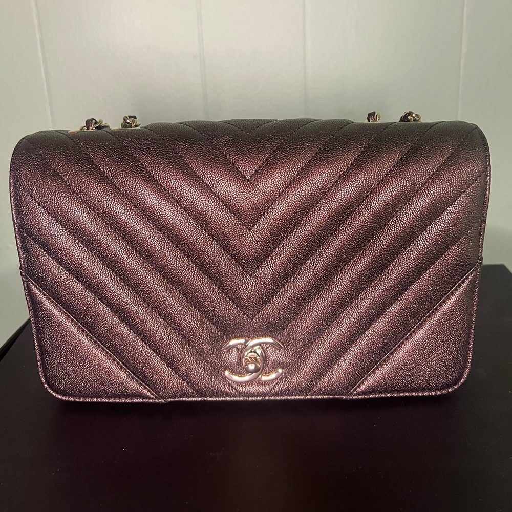Chanel 19K Metallic Caviar Chevron Quilted Medium Flap bag in Bronze Caviar